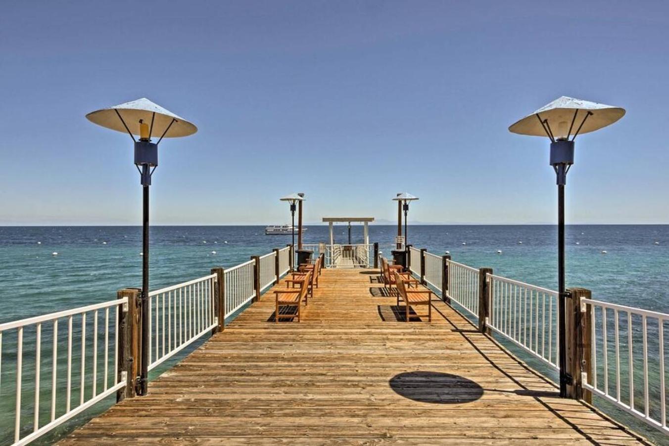 Gorgeous Oceanfront Villa With Panoramic Views Avalon Exteriör bild