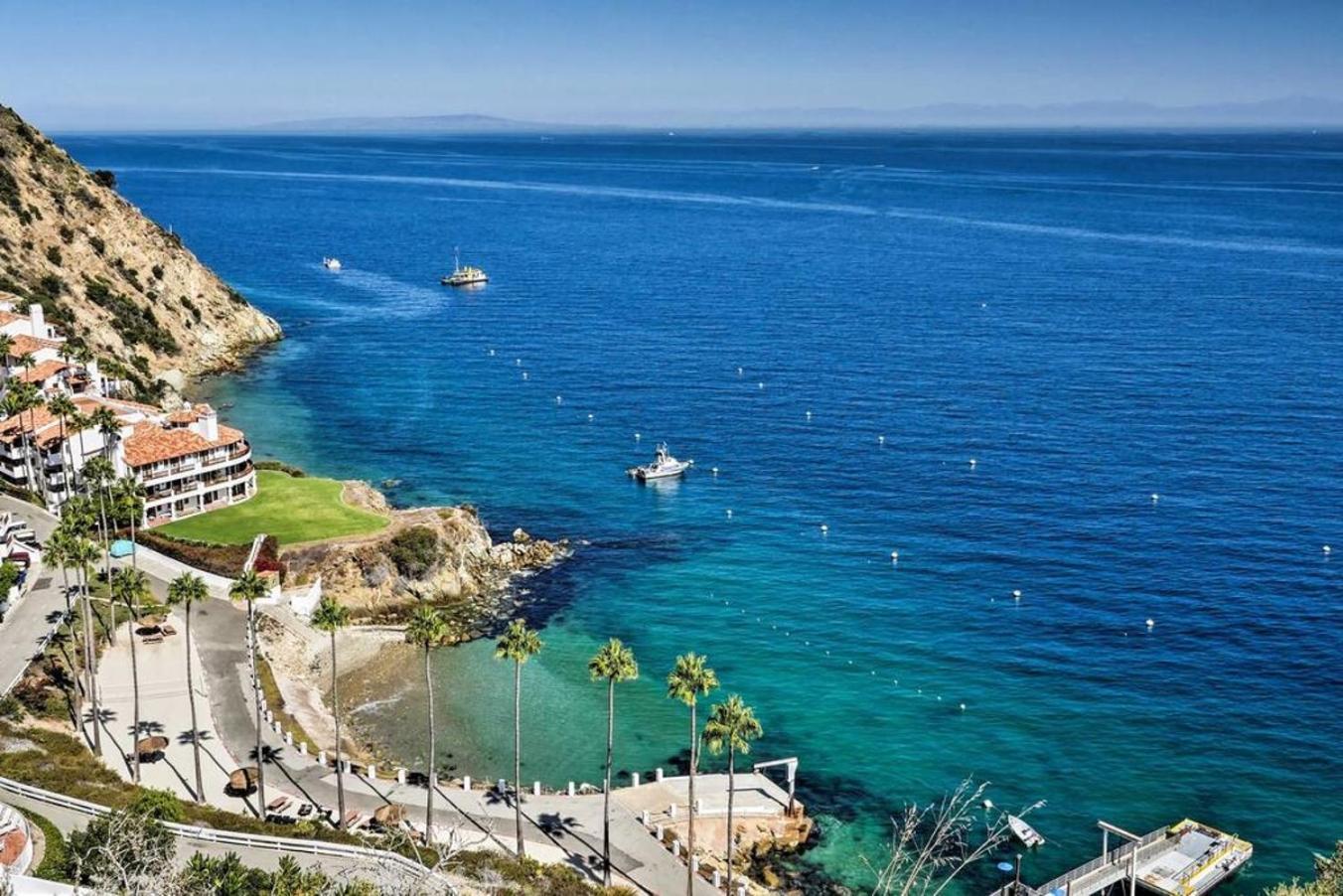 Gorgeous Oceanfront Villa With Panoramic Views Avalon Exteriör bild