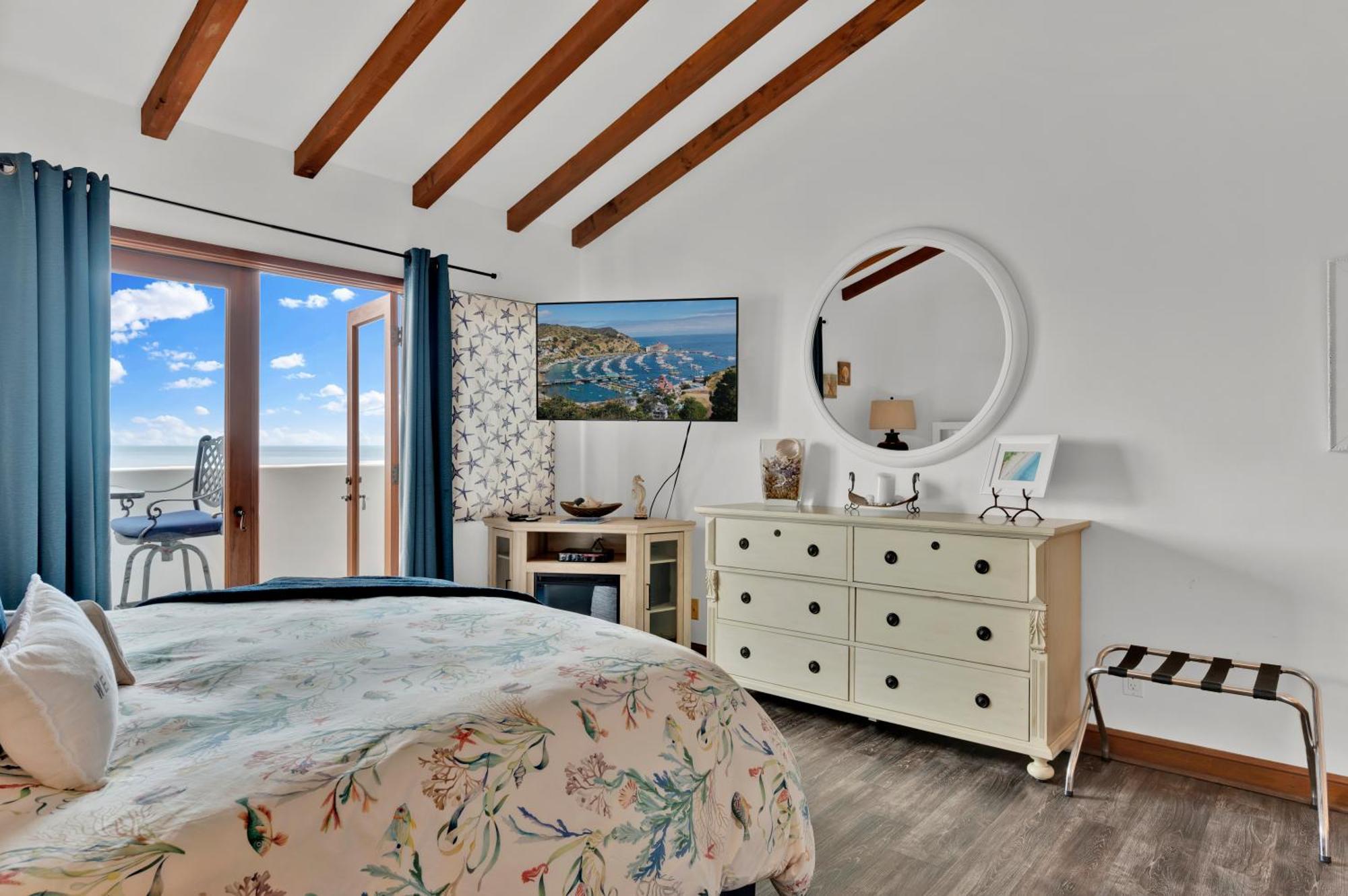 Gorgeous Oceanfront Villa With Panoramic Views Avalon Exteriör bild