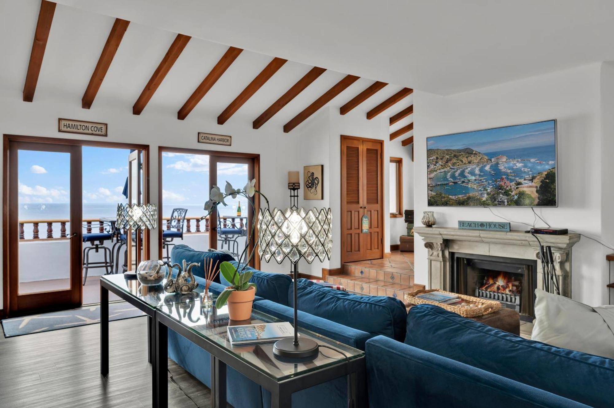 Gorgeous Oceanfront Villa With Panoramic Views Avalon Exteriör bild